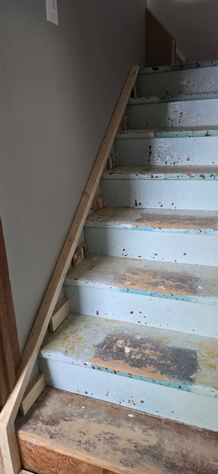 Staircase finished and recarpeted by JD Flooring