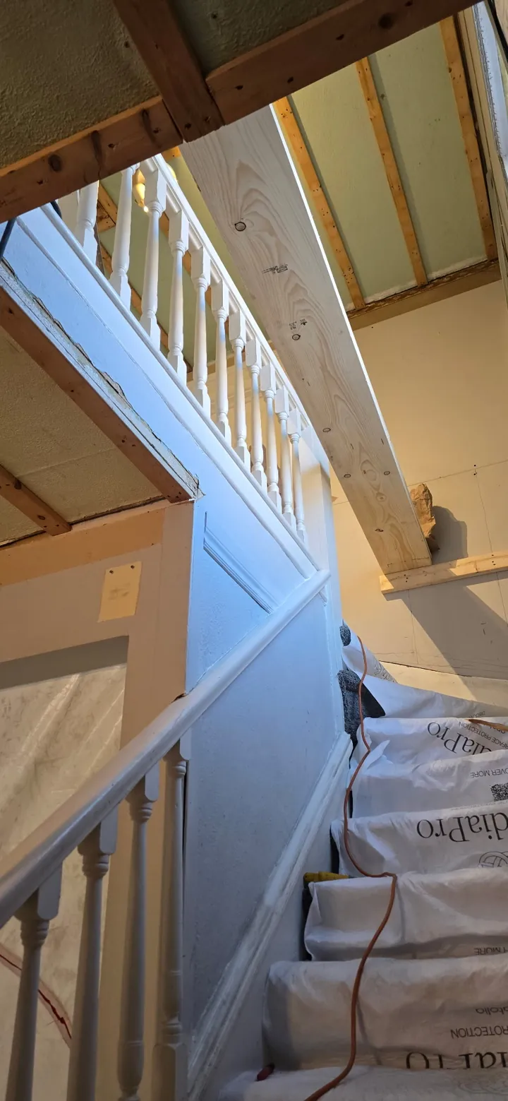 Staircase finished and recarpeted by JD Flooring