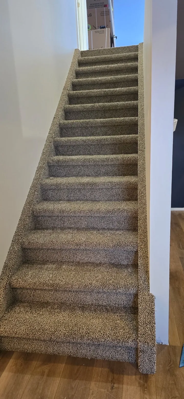 Staircase finished and recarpeted by JD Flooring