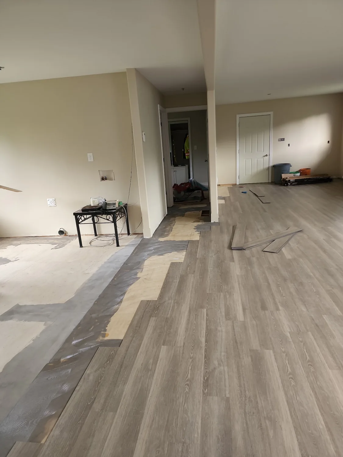 Laminate flooring in a North Bay hallway installed by JD Flooring
